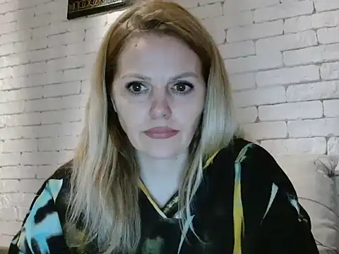 Snapshot of Angel_girllovemy chatting on December 2025 08:52:02 AM Angel girllovemy online show from December 2025 08:52:02 AM