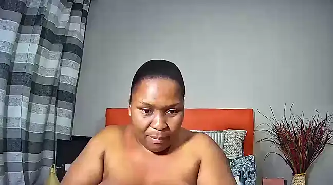 Snapshot of missboobsxx chatting on January 2025 06:56:02 PM missboobsxx online show from January 2025 06:56:02 PM