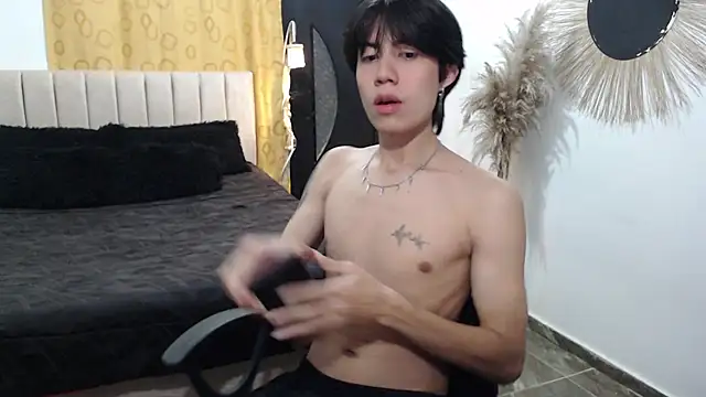 Elio-cam online show from January 2026 06:37:02 AM