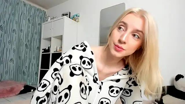 KenzieDawton online show from November 2025 04:22:01 AM