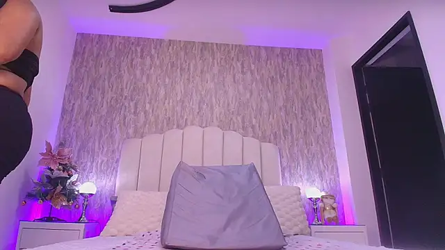 raven lilith  online show from December 2025 03:13:01 AM