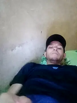 Snapshot of squirt_and_sex chatting on December 2024 08:07:01 PM squirt and sex online show from December 2024 08:07:01 PM