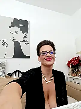 RebeccaNoble online show from November 2025 05:18:01 PM