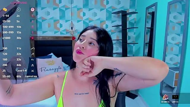 BIANCAROY1 online show from October 2025 06:51:01 PM