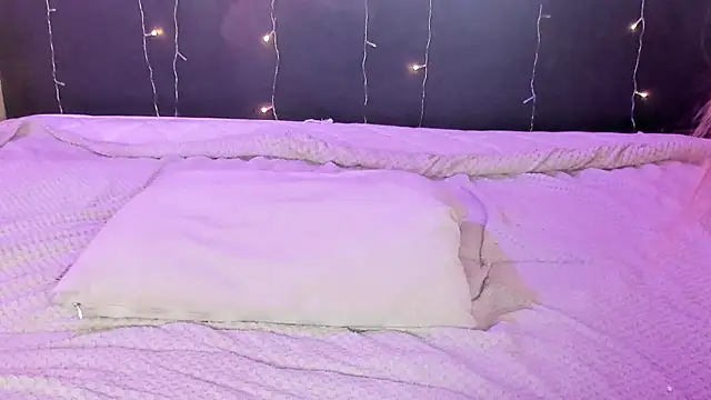 Eva Merlin3 online show from December 2024 05:16:01 PM