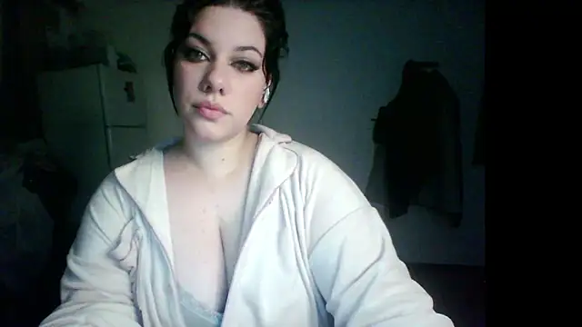 Snapshot of Janefruti chatting on June 2026 12:19:01 AM Janefruti online show from June 2026 12:19:01 AM
