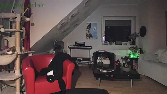 Snapshot of tinny_williams chatting on September 2025 04:14:02 AM tinny williams online show from September 2025 04:14:02 AM