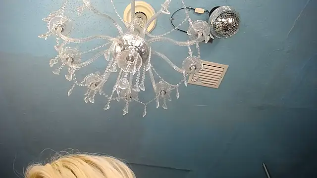 ADRIANNA FOX online show from October 2025 07:14:01 PM