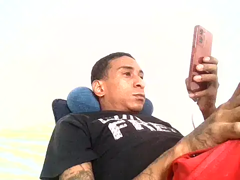 Snapshot of mellow_smoke chatting on May 2026 04:03:02 PM mellow smoke online show from May 2026 04:03:02 PM