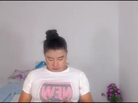 katrinawillff online show from February 2026 03:21:02 PM