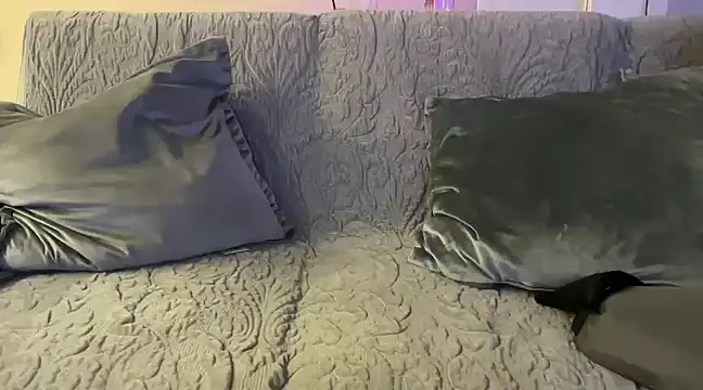 Snapshot of BigGuyMuscle chatting on March 2025 04:14:01 AM BigGuyMuscle online show from March 2025 04:14:01 AM