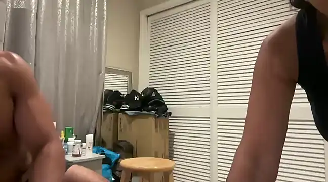 Snapshot of BigGuyMuscle chatting on March 2025 06:01:01 AM BigGuyMuscle online show from March 2025 06:01:01 AM