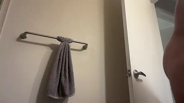 Snapshot of BigGuyMuscle chatting on March 2025 04:22:01 PM BigGuyMuscle online show from March 2025 04:22:01 PM