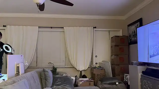 Snapshot of BigGuyMuscle chatting on March 2025 06:39:02 AM BigGuyMuscle online show from March 2025 06:39:02 AM