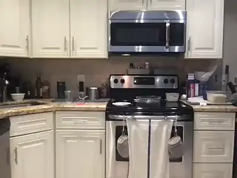 Snapshot of BigGuyMuscle chatting on March 2025 04:01:01 PM BigGuyMuscle online show from March 2025 04:01:01 PM