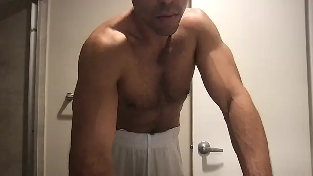 Snapshot of BigGuyMuscle chatting on December 2025 01:10:02 AM BigGuyMuscle online show from December 2025 01:10:02 AM