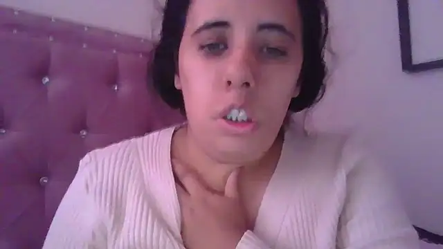 annarose19 online show from October 2025 06:09:02 PM