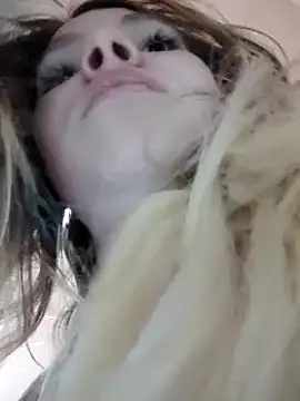 Zuli Kiska online show from December 2024 08:25:02 PM