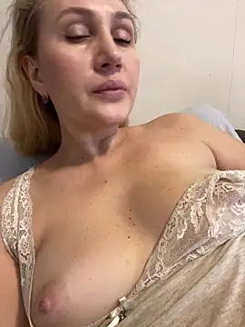 YourBlondee online show from December 2024 05:20:02 AM