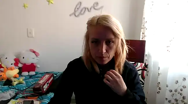 kittykalor09 online show from December 2024 02:49:02 PM