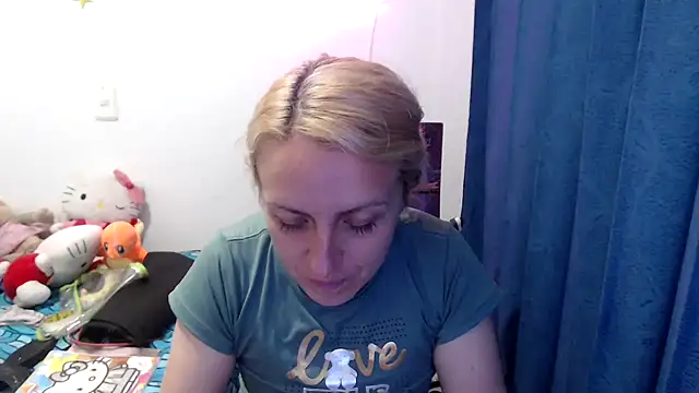 kittykalor09 online show from December 2024 05:10:01 AM