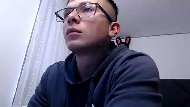 MathewCollin online show from March 2025 03:47:02 PM