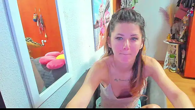 Snapshot of marie_marie03 chatting on March 2025 06:30:01 AM marie marie03 online show from March 2025 06:30:01 AM