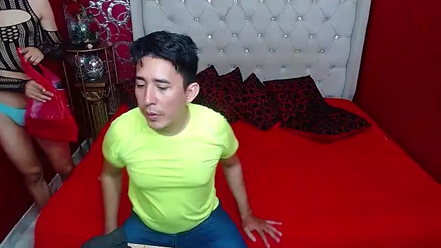 Snapshot of shannentrans chatting on March 2025 07:02:02 PM shannentrans online show from March 2025 07:02:02 PM