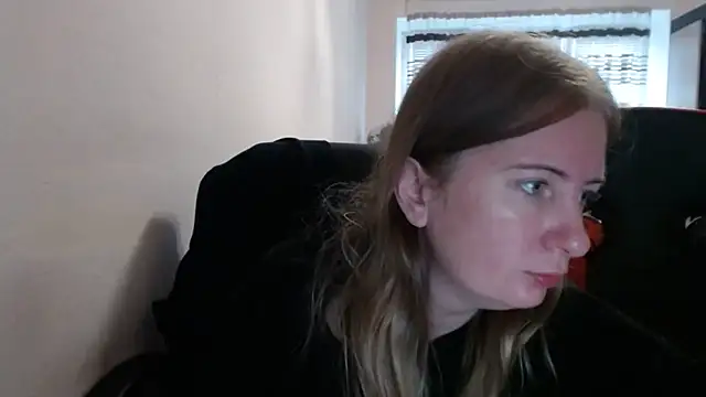 PeterAndJen online show from October 2025 08:01:01 AM