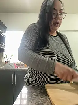 MileyGia online show from January 2026 09:53:02 PM