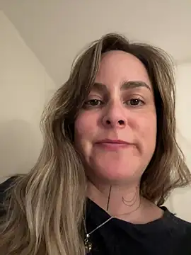 Snapshot of misslulipop chatting on March 2025 01:16:01 AM misslulipop online show from March 2025 01:16:01 AM