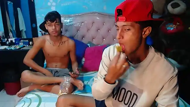 Snapshot of gustavo_saaled19 chatting on December 2024 12:23:01 AM gustavo saaled19 online show from December 2024 12:23:01 AM