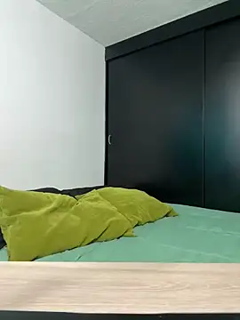 Angela isabella online show from September 2025 12:31:02 PM