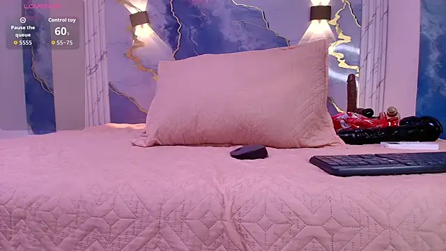 lorrayne  online show from October 2025 12:05:02 PM