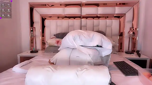 Snapshot of im_yours_01 chatting on January 2025 10:56:01 AM im yours 01 online show from January 2025 10:56:01 AM