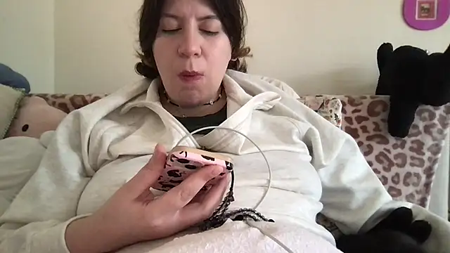 HYPHYtype online show from September 2025 06:51:01 PM