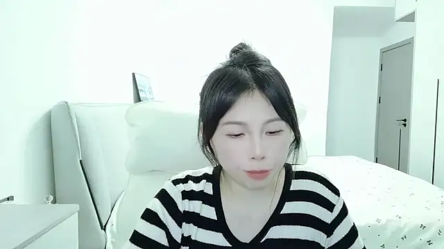 Sunset glow online show from November 2025 03:49:01 PM