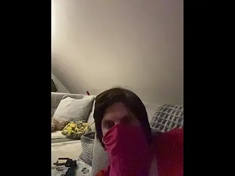 petuletra online show from November 2025 11:49:02 PM