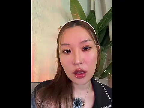 sphynx- - online show from October 2025 01:57:02 PM