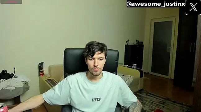 awesomejustin online show from December 2024 11:30:02 AM