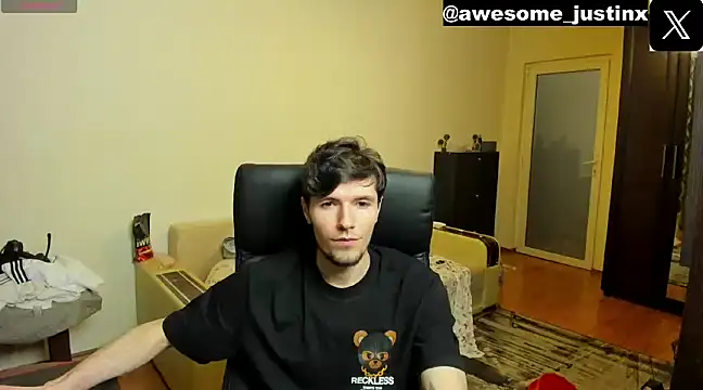 awesomejustin online show from December 2024 09:06:02 PM