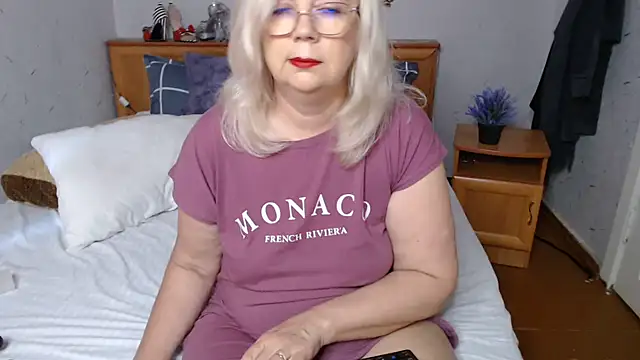 Snapshot of BozhenaNude chatting on May 2026 03:44:02 AM BozhenaNude online show from May 2026 03:44:02 AM