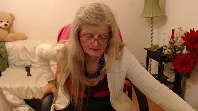 Snapshot of BlairFort chatting on January 2025 01:18:02 AM BlairFort online show from January 2025 01:18:02 AM