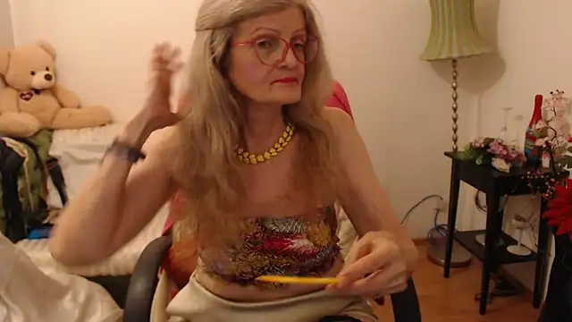 Snapshot of BlairFort chatting on February 2025 07:00:01 PM BlairFort online show from February 2025 07:00:01 PM