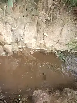 Snapshot of FinableKnee chatting on October 2025 03:50:02 AM FinableKnee online show from October 2025 03:50:02 AM