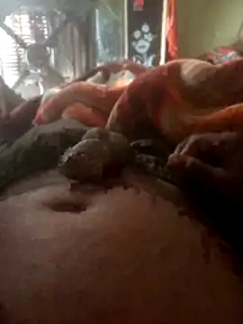 Snapshot of FinableKnee chatting on November 2025 07:31:01 AM FinableKnee online show from November 2025 07:31:01 AM