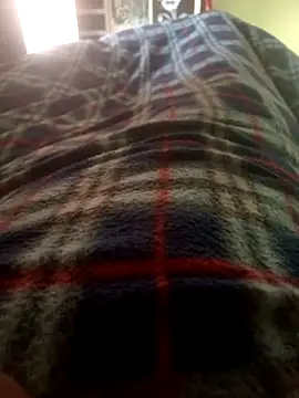 Snapshot of FinableKnee chatting on November 2025 06:52:01 AM FinableKnee online show from November 2025 06:52:01 AM