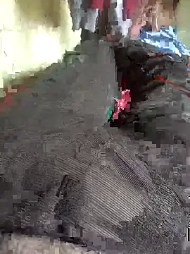 Snapshot of FinableKnee chatting on November 2025 04:39:02 AM FinableKnee online show from November 2025 04:39:02 AM