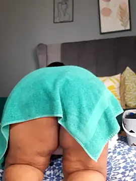 Snapshot of PearlSexxy69 chatting on October 2025 12:06:02 PM PearlSexxy69 online show from October 2025 12:06:02 PM