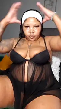 Snapshot of PearlSexxy69 chatting on November 2025 04:05:01 AM PearlSexxy69 online show from November 2025 04:05:01 AM